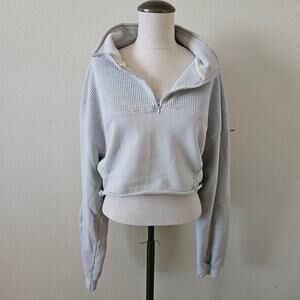Stylish POL Grey Cropped 1/4 Zip Sweater - Size Medium